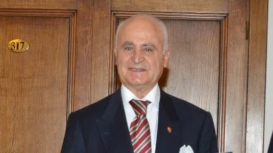 Sabahattin Çakmakoğlu vefat etti