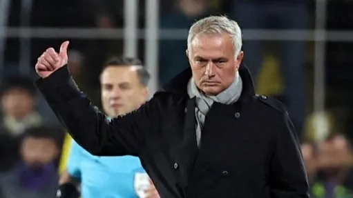 Mourinho: 10 kişi kaldıktan sonra maç bizim için bitti