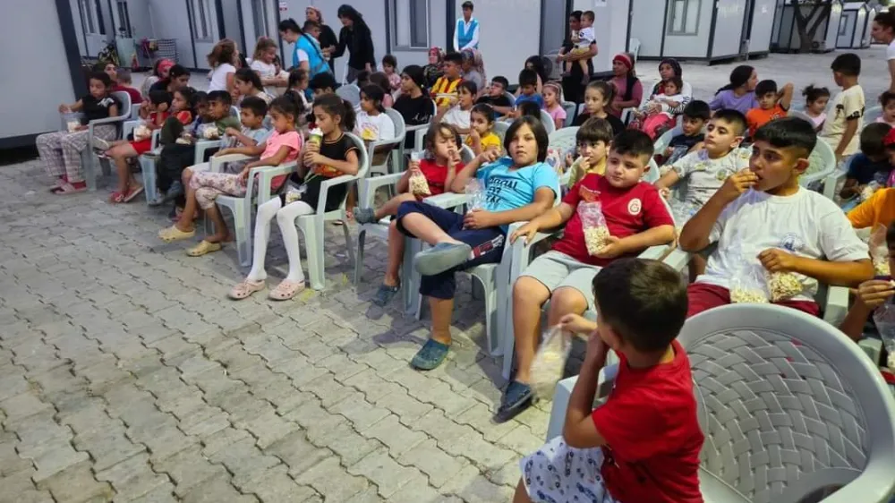 Malatya Ülkü Ocaklarından açık hava sineması etkinliği