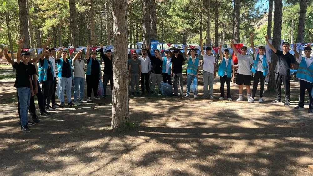 Malatyalı Bozkurtlar çevre temizliğinde