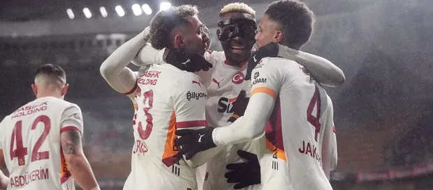 Galatasaray rakip dinlemiyor: 2-1