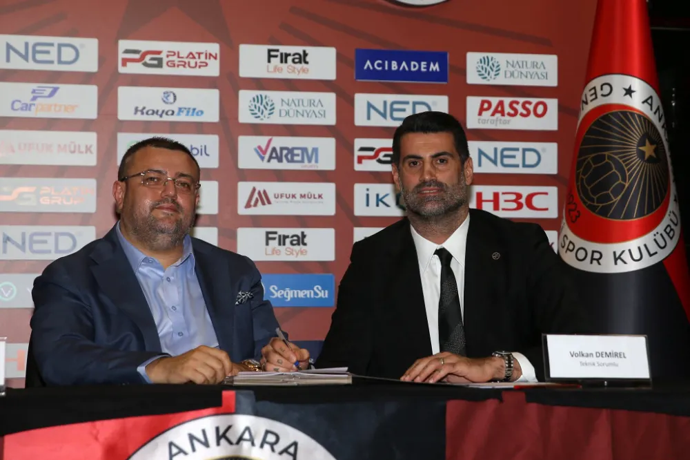 Volkan Demirel resmi imzayı attı