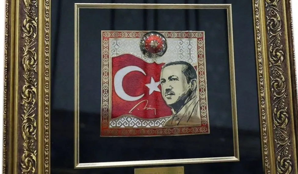 Devlet Bahçeli’den anlamlı hediye 