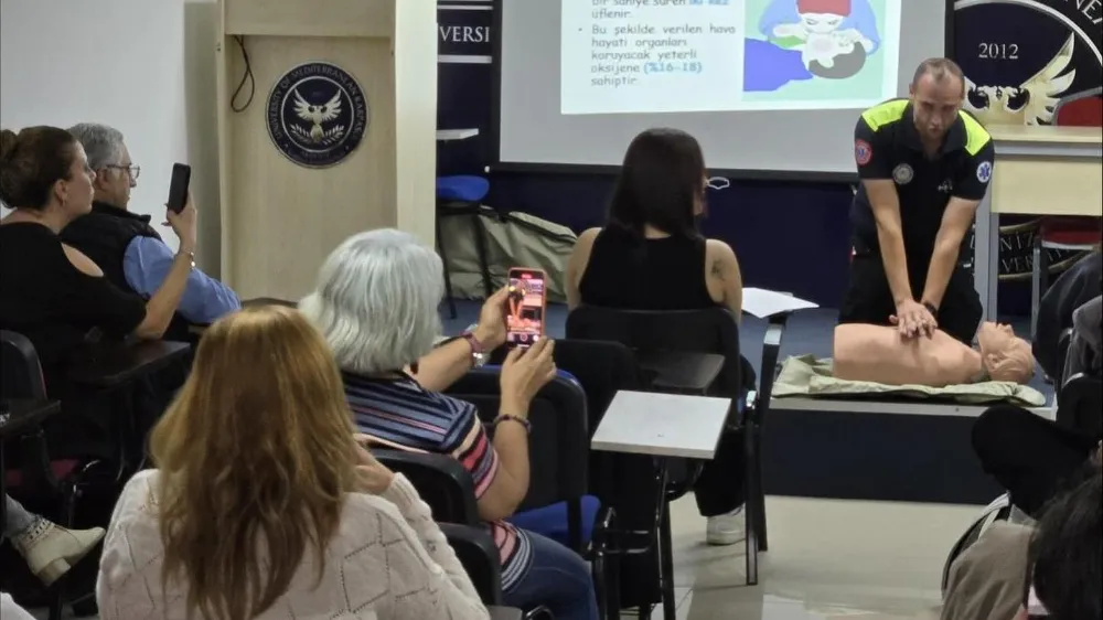 Akdeniz Karpaz Üniversitesi’nde ilkyardım uygulama eğitimi 