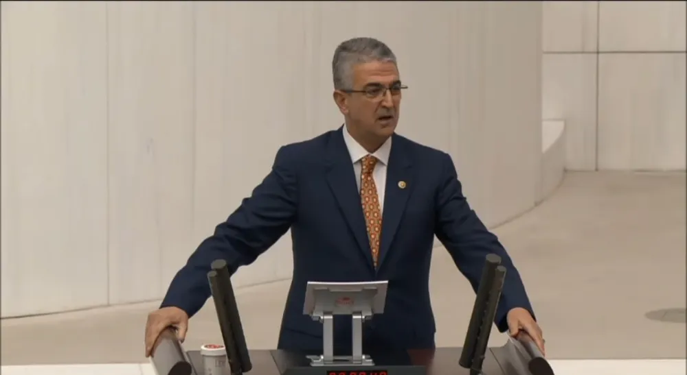 Prof.Dr. Kamil Aydın: “Yunanistan hâlâ küçük hesaplar peşinde”