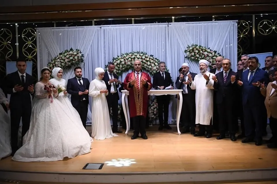 Malatyalı 100 depremzede çift için toplu nikah töreni