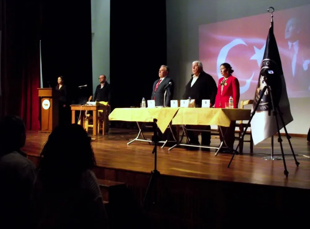 Akdeniz Karpaz Üniversitesi Kıbrıs tarihine ışık tutuyor