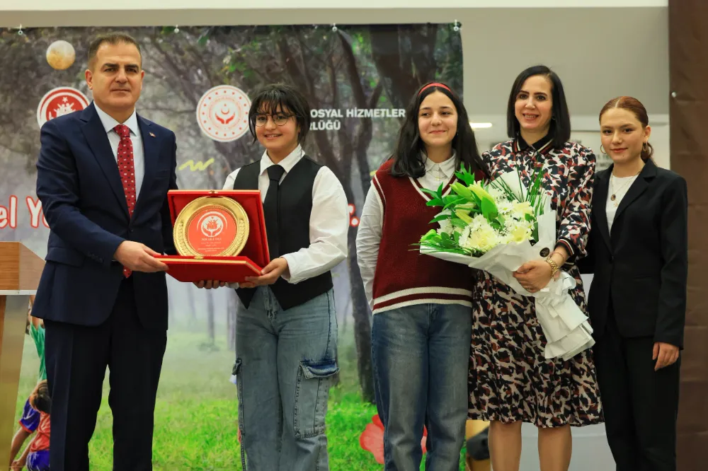 Vali Akbıyık: Ne zaman bir sıcak gülümsemeye ihtiyacınız olursa, yanınızdayız.