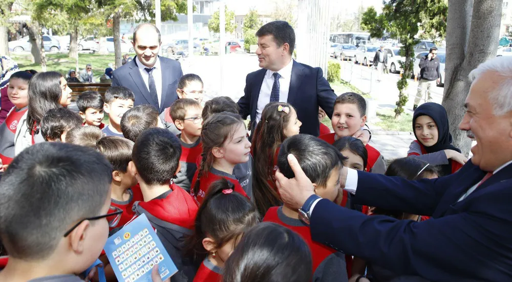 Başkan Dinçer, Kılıçarslan İlkokulu öğrencilerini ağırladı