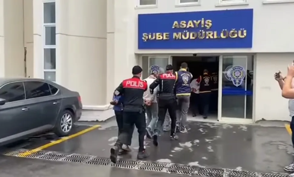 Kurban Pazarı’nda polislere saldıran 12 saldırgan gözaltında