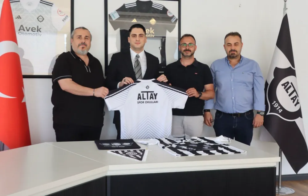 İzmir Ülkü Ocakları futbol okulu açıyor 