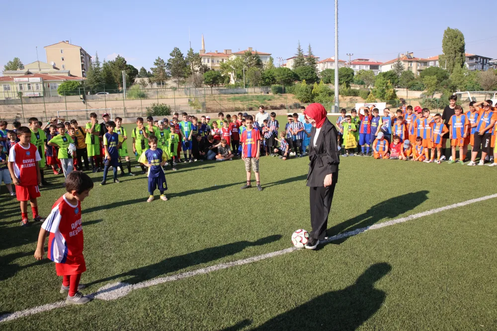 12 YILLIK TURNUVA: CAMİDEN HAYATA