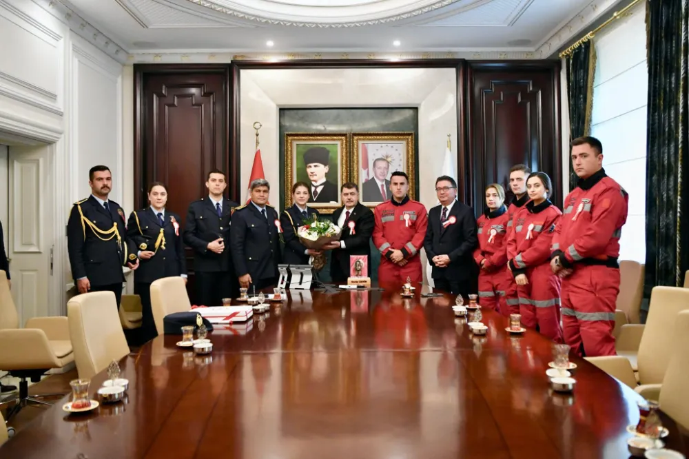 Vali Vasip Şahin itfaiyecileri kabul etti 